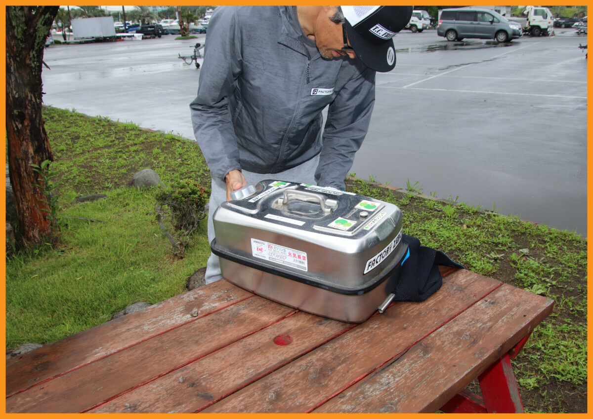 ガス欠無用 「ガソリン缶ホルダー」の装着方法 ジェットスキー（水上