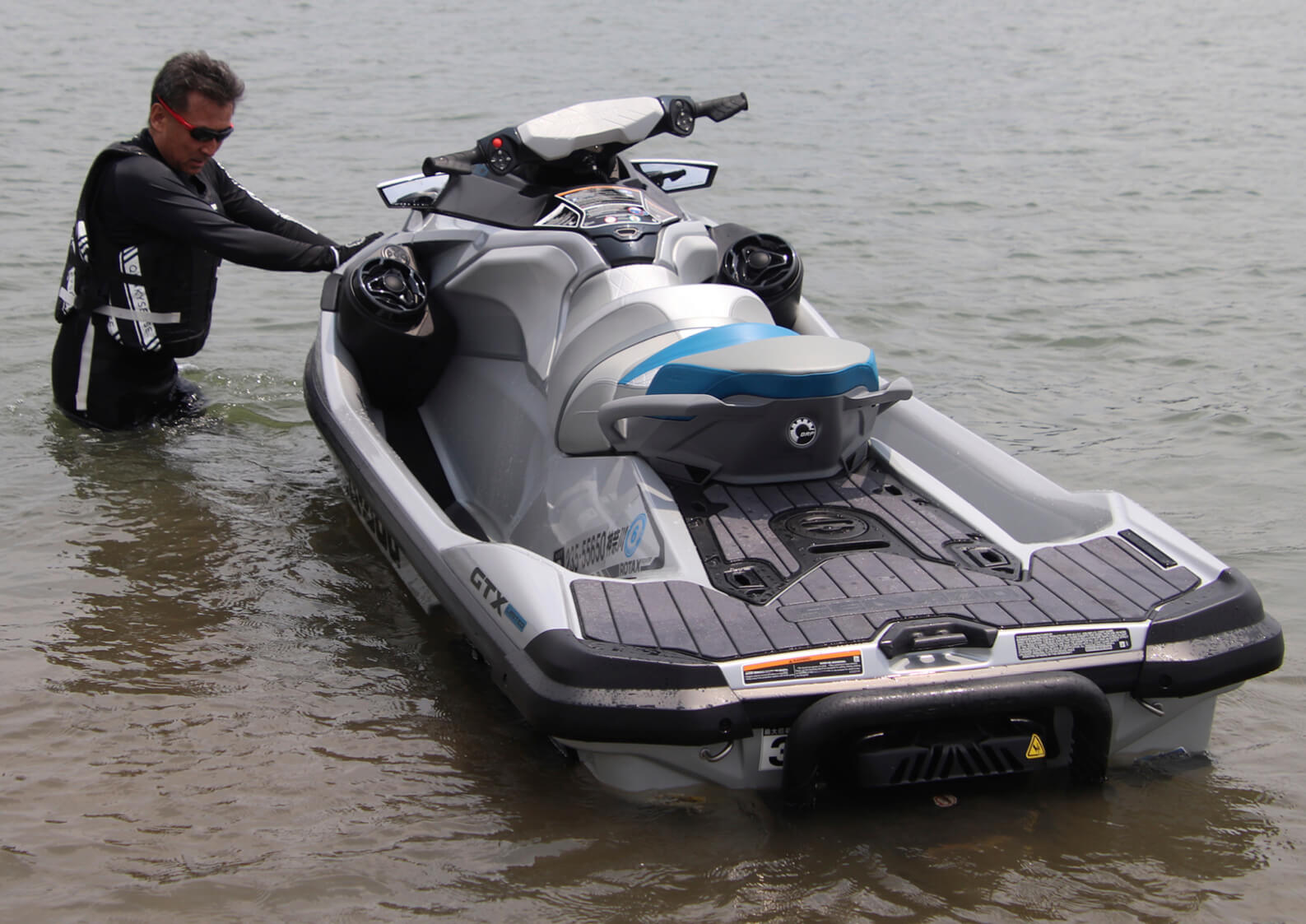 インターネット取引の闇」“水上バイク”のショップ店長の嘆き。「楽しい