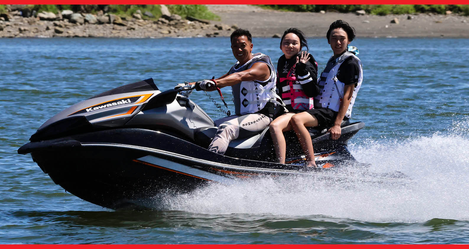 マリンスポーツで障害のある 子供と その家族をエスコート、平塚