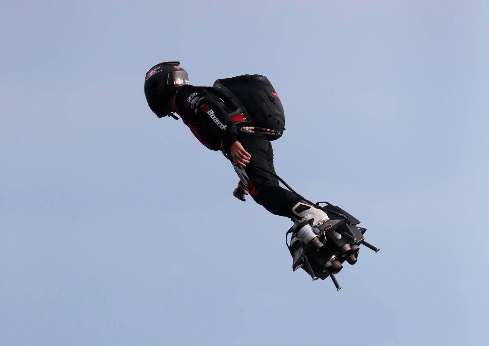 空飛ぶスーツこと「ジェットスーツ」のニュースを見た!「フライ 空飛ぶスーツこと「ジェットスーツ」のニュースを見た!「フライ