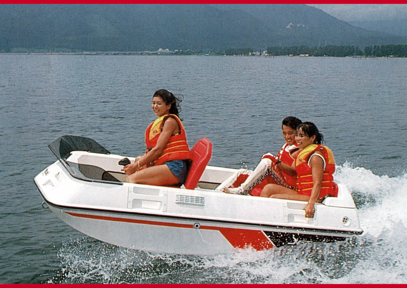 こんな乗り物、ほかにない！ 水の上を走るお座敷！ カワサキの異端児